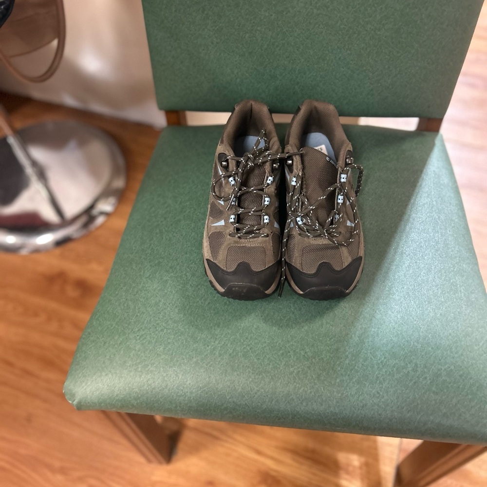 🛍️ Hi-Tec ladies 7.5 brown/blue trail hiking shoes